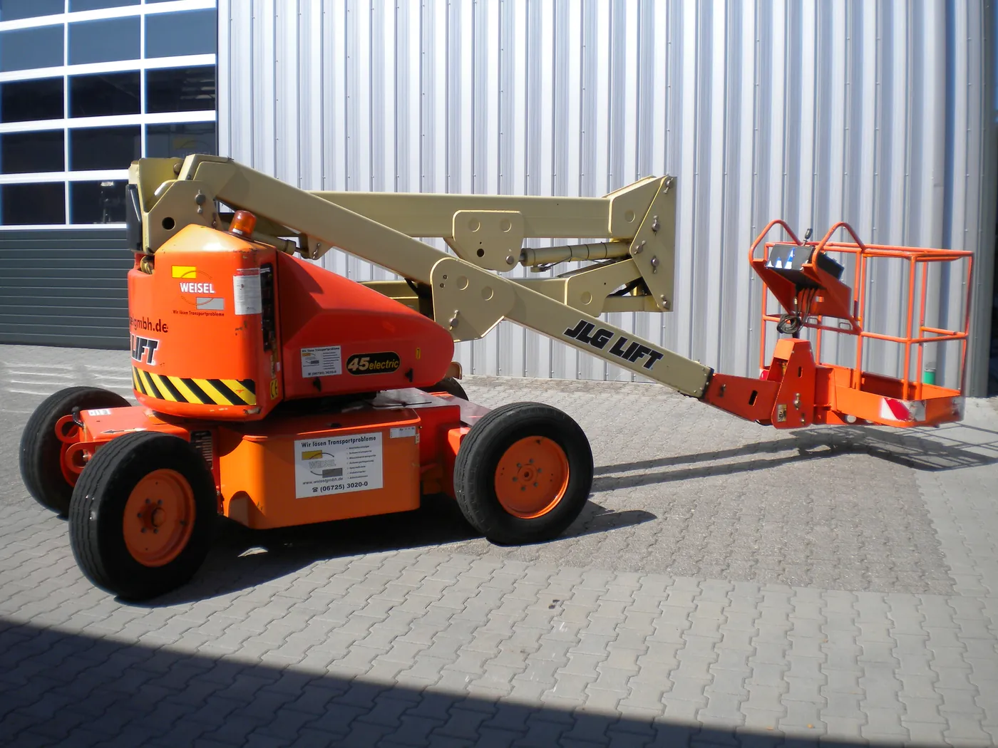 Gelenkbühne JLG 45 Electric der Weisel-Mietflotte
